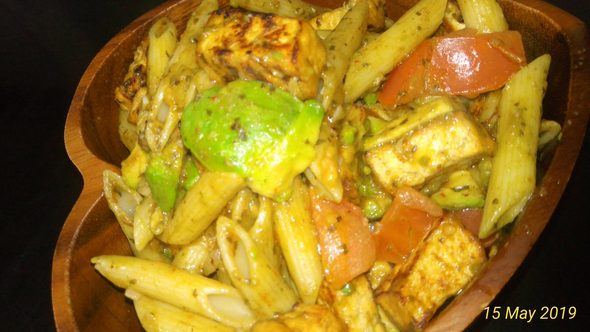SuplexKitchen's tweet photo. Vegan chicken tofu pesto tomato/avocado penne pasta. My camera is horrible. But so good.easy to cook and your new go to staple. took me 7minutes to make. #Avocado message me for vegan recipe ideas . https://t.co/v7ZChE8LAv