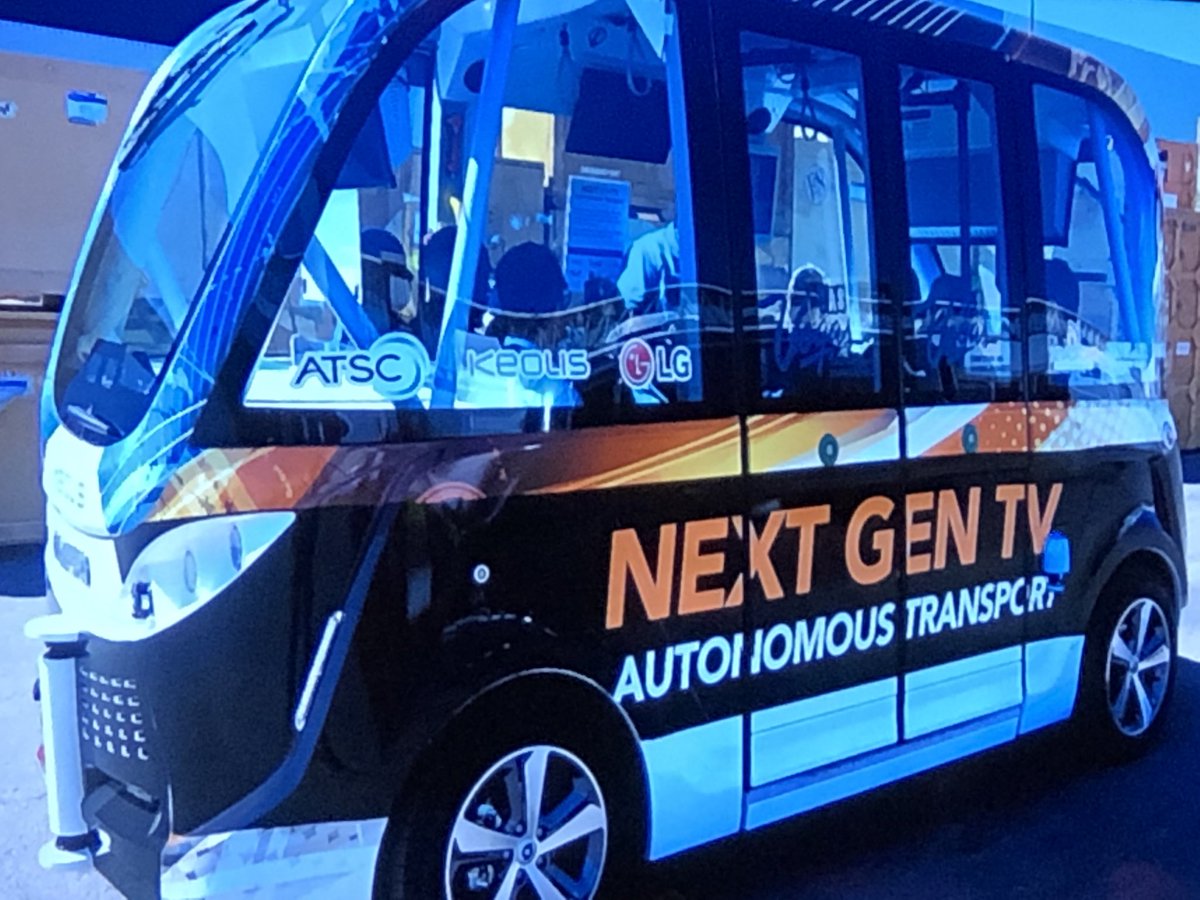 simonshaykhet's tweet photo. MOBILITY & TECH: Next Gen TV autonomous transport vehicle & @Audi E-Tron are among those showcasing integrated systems, w/ displays in the dash. Alerts can be provided involving weather events & potential dangers. #atsc3auto #lifesavinginfo @Dolby @EWScrippsCo @GM @wxyzdetroit https://t.co/5gH0mnTPNv