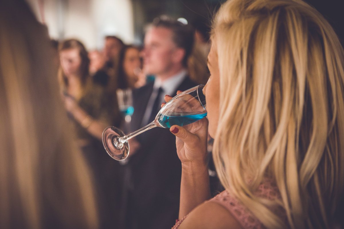 EdenSparkling's tweet photo. Tasted better than #champagne in blind tests. 20% off all orders with ENCHANTEE20 this week only! #fizzy #sparklingwine #winegoals https://t.co/RExjOUgtae https://t.co/2wX2OHXHQB