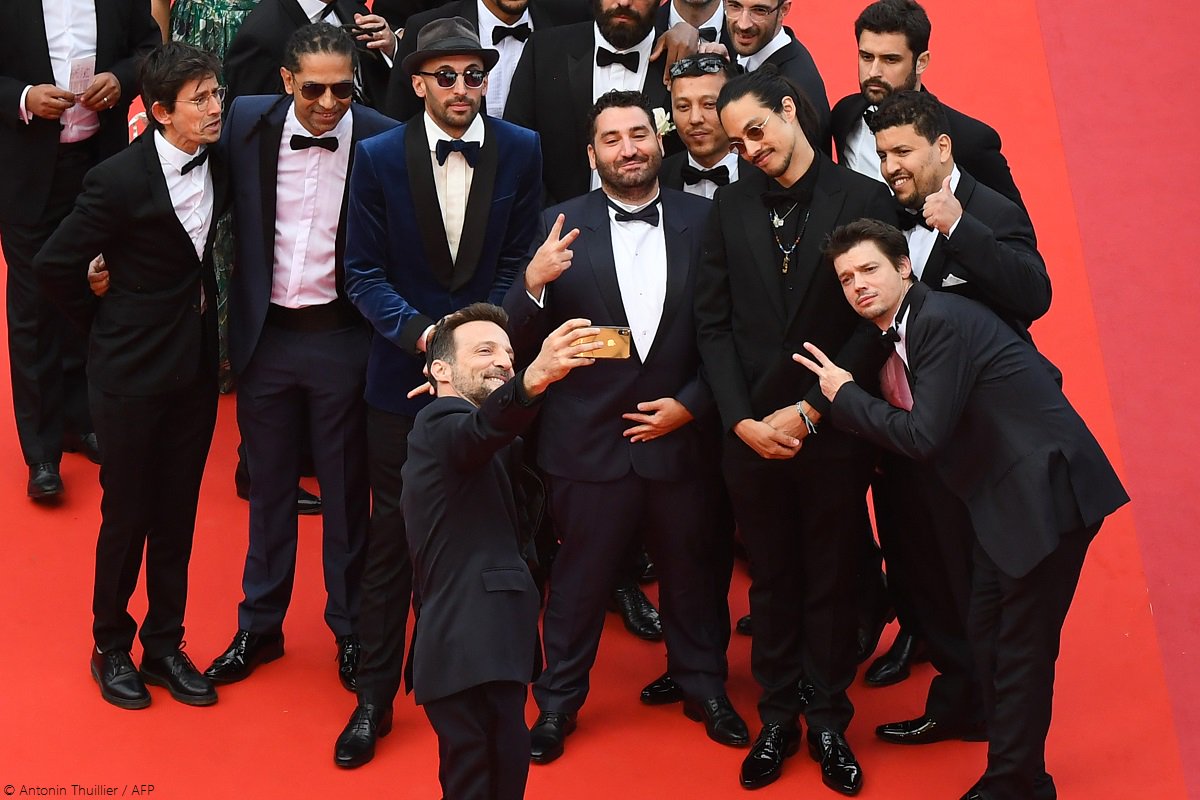 Festival_Cannes's tweet photo. #RedSteps LES MISÉRABLES by Ladj Ly ✨
#Cannes2019 #Competition @ladjLY https://t.co/7MFjid2rcE