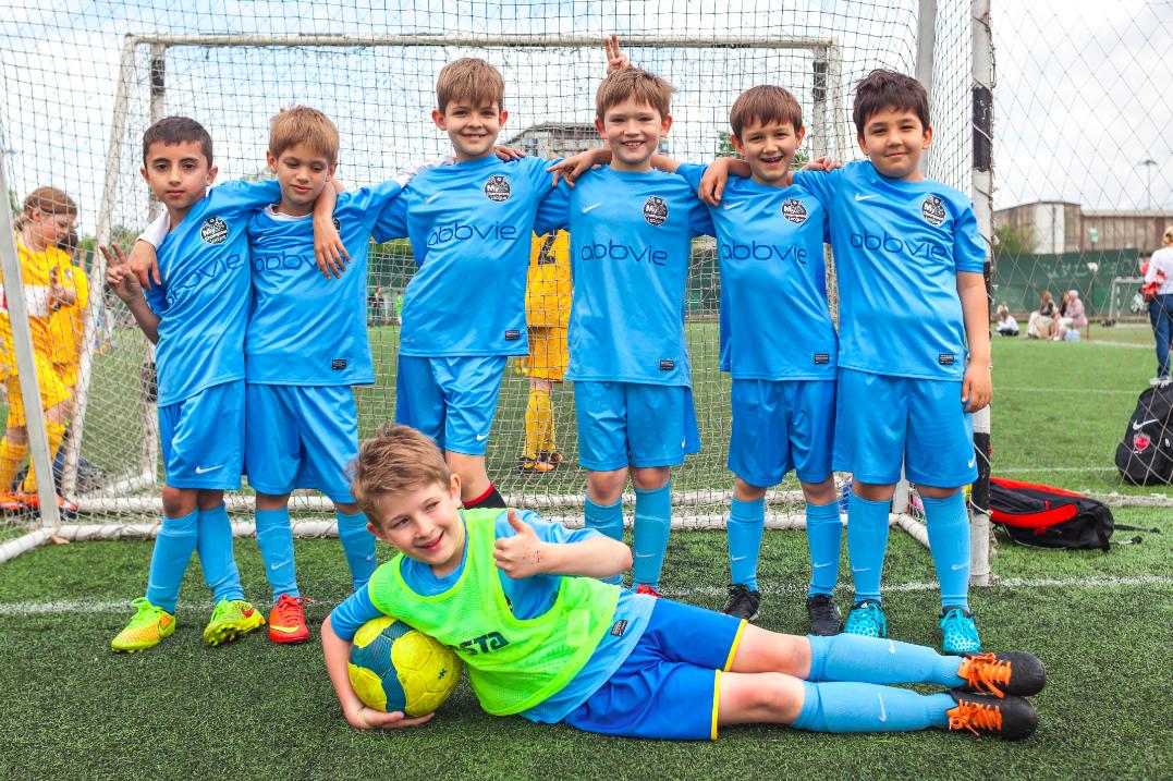 Picture Day TODAY! 
U4 and U6 at 6:15 pm, and U10 boys at 7:15 pm. 
<a href="/killarneyyyc/">Killarney Glengarry</a> 
#Photoday #Boysoccer #Girlsoccer #Youthsoccer
