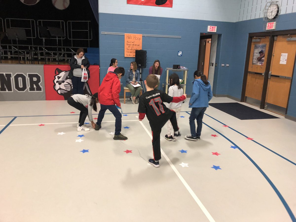 Parkway Manor Literacy Night was a blast! Shout out to <a href="/parklandtrojans/">parklandtrojans</a> Leo Club and Red Cross Club for coming to help out!