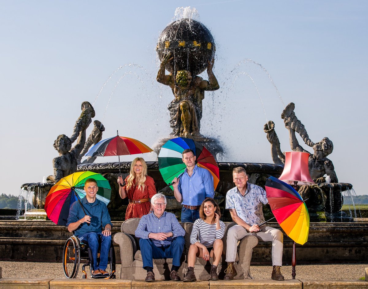 bbcstudios's tweet image. The @BBCCountryfile presenters were at @CastleHowardEst yesterday to launch @Countryfilelive - coming to Yorkshire for the first time in August! 

#CountryfileLive #Countryfile @itsanitarani @tomheapmedia @EllieHarrison__ @SteveBrownGBWR 

Find out more:
countryfilelive.com