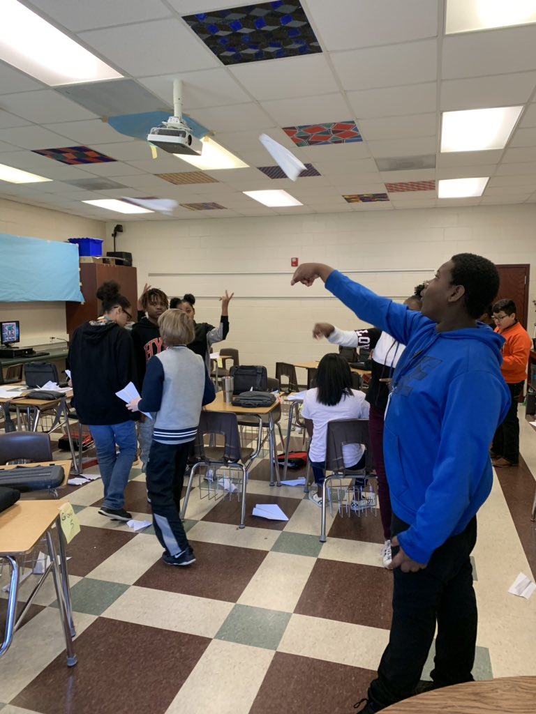 bfredericks0425's tweet image. When your classroom becomes an airport @Westview_GWD50 @BREWERT2 @wstmediacenter #ultimatepaperairplanes #stemschallenge #6thgrade #endoftheyear