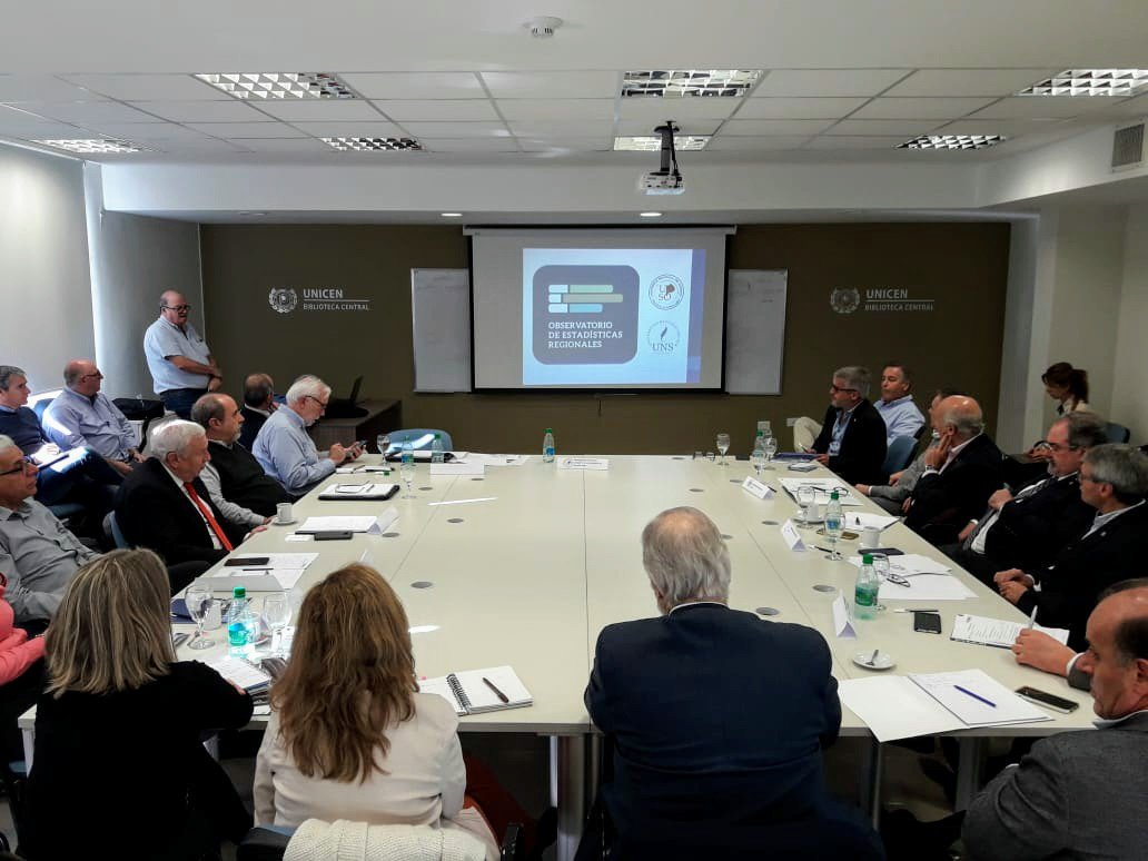 UPE_Ezeiza's tweet photo. El Rector de la UPE se encuentra participando de la Reunión RUNBO (Red de Universidades Bonaerenses) en Tandil y en el encuentro con las autoridades de la CIC en la @UnicenARG 
#UPE2019 #Universidad #Ezeiza #BAeducación #RUNBO #UNICEN #CIC https://t.co/fKyEatkXi3