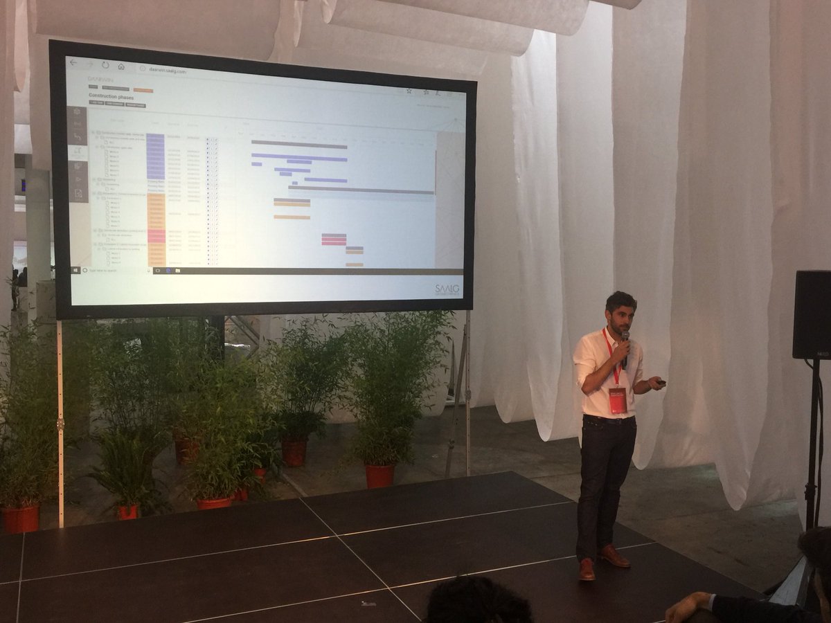 saalgGeomech's tweet photo. Right now our CEO Cristian pitching at the Technical Corner (Future Arena). @ConstrumatBCN #construmat #daarwin https://t.co/wOcHuYpjw7