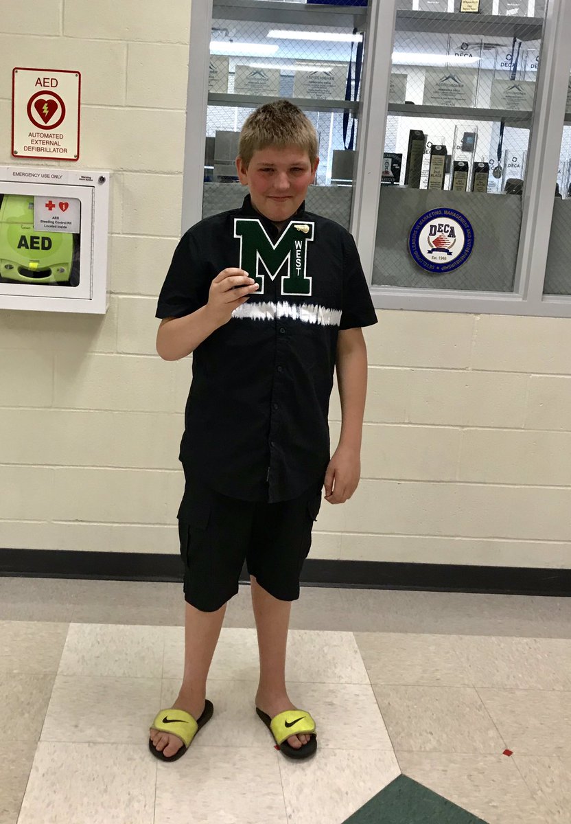 astansberry21's tweet photo. Congratulations Rylan Moody on receiving your Letter for all the hard work and time you dedicate to the Millard West Mascot Club! Your commitment is greatly appreciated! @MWHSactivities #Proud2bMPS https://t.co/TOpJuG1oyg