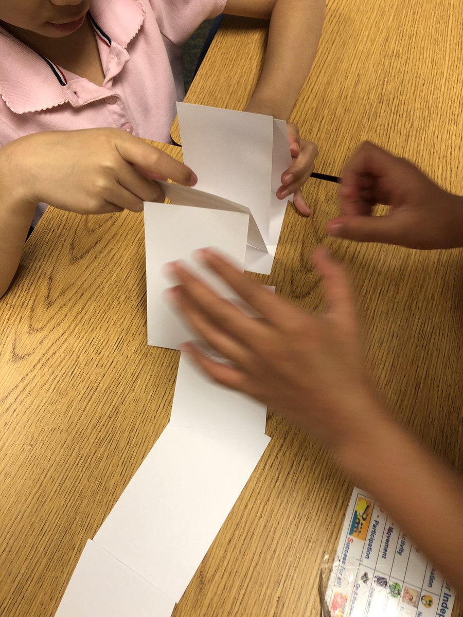 BestKidsofAll's tweet photo. Which team will build the tallest tower before the timer rings?!  Fun teamwork!! https://t.co/oXhmTMHxwK