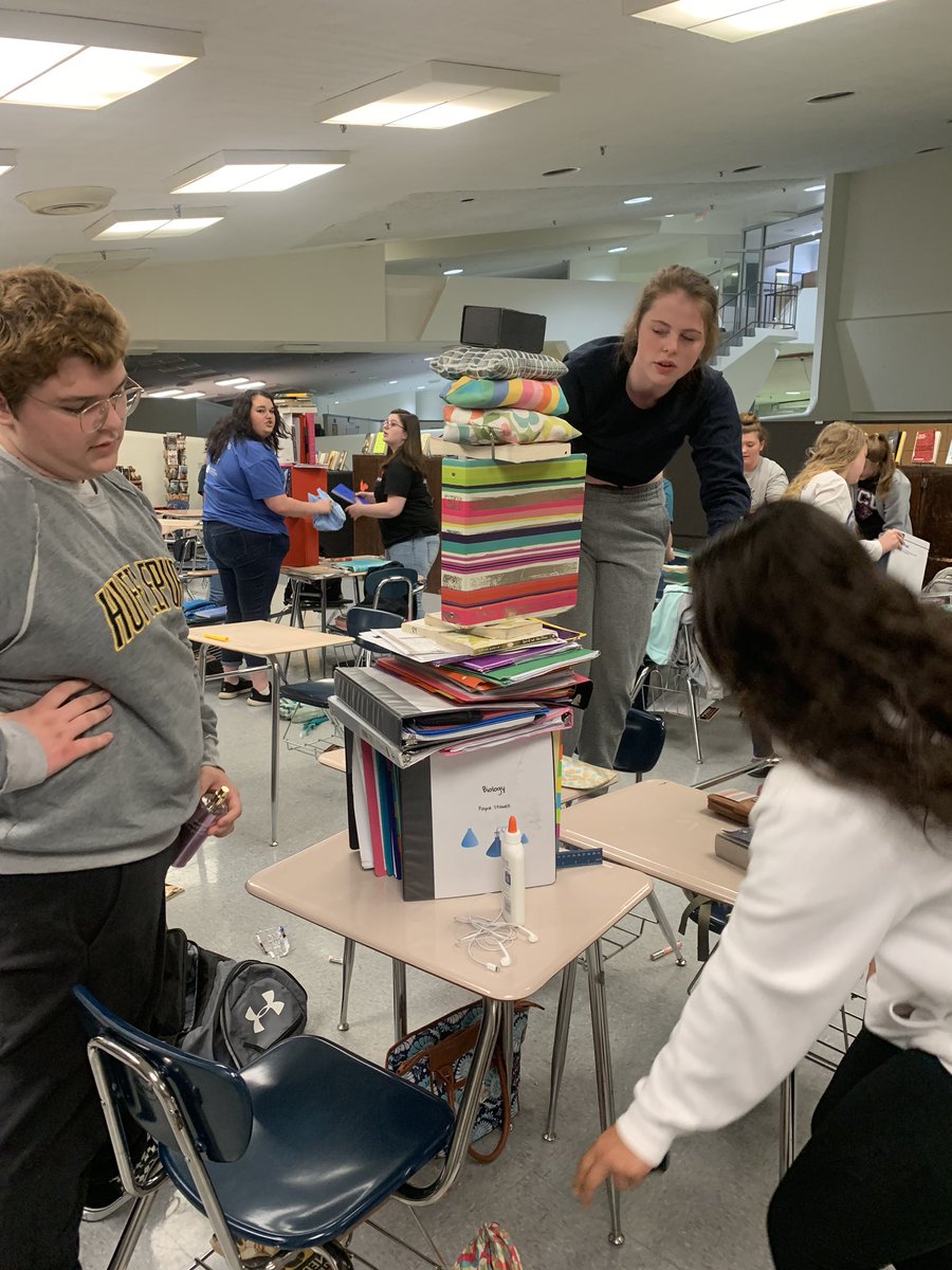 EBHSMedia's tweet photo. Lord of the Flies Shelter Challenge!  Tower building!  @BurkeCoSchools @EBHSCavaliers  #ignitelearningBCPS https://t.co/OFB10A3dQF