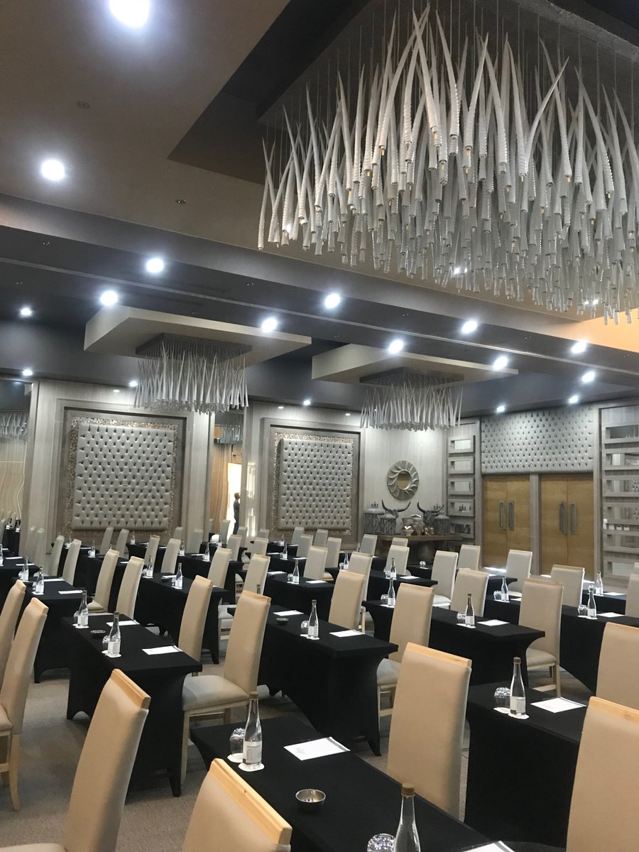 Palala_Lodge's tweet photo. Add the WOW factor to your next company event in @golimpopo !
Palala's unique venues, state-of-the-art meeting facilities, combined with a magical location, bush activities and spa is an all in one solution for a memorable destination conference. 
Email events@palala.co.za https://t.co/dxEOnAC9Cw