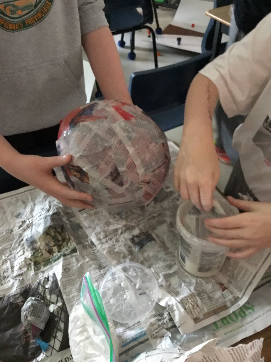PerezLiteracy's tweet photo. Day 5: Make Poetry. Inspired by their creativity and imagination. Thank You Brillant Labs #makepoetry #poetryartifacts #coding #painting #drawing #papermache #stopmotion #creativityrunningwild @nasismiddle @brilliant_labs @jmrlingley https://t.co/PgHfIMv8US