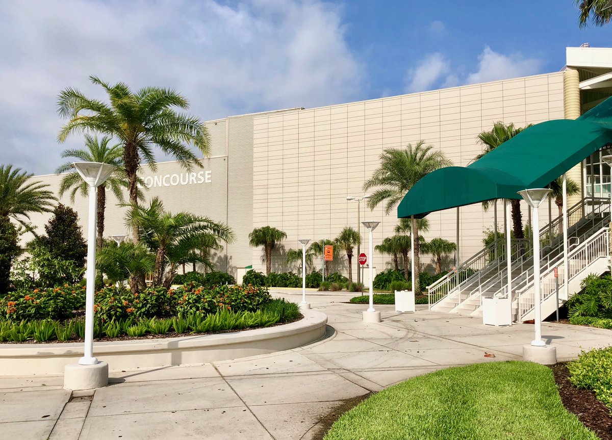 Rayvenwoodmanor's tweet image. All is quiet the day before @Megacon orlando at the Orange County Convention Center. Fun starts tomorrow! Rayvenwoodmanor Jewelry is in Artist Alley Booth #200A #megaconorlando #megaconvention #megacon #megacon2019 #rayvenwoodmanor @officialmegacon ⁦@MegaConOrlando⁩