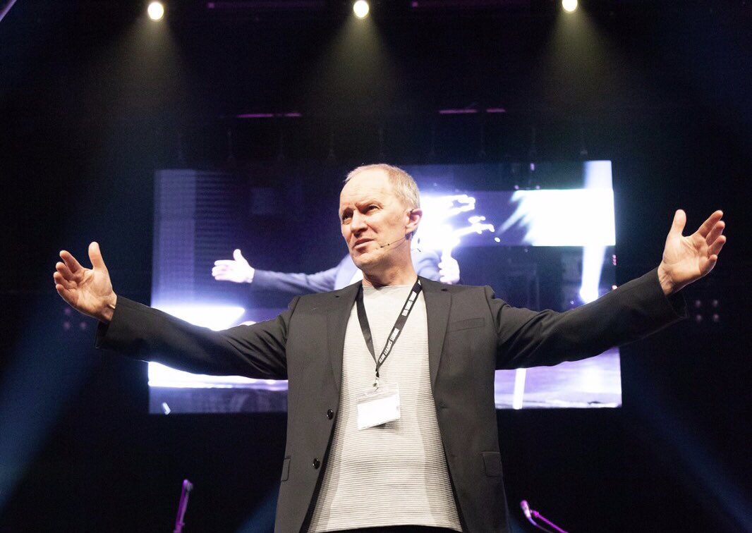 ElimLeaders's tweet image. “Jesus calls real people in real places and promises to adventure with them as they adventure with others and He promises to change them.” - @ChrisCartw #els19 #onemovement #onemission