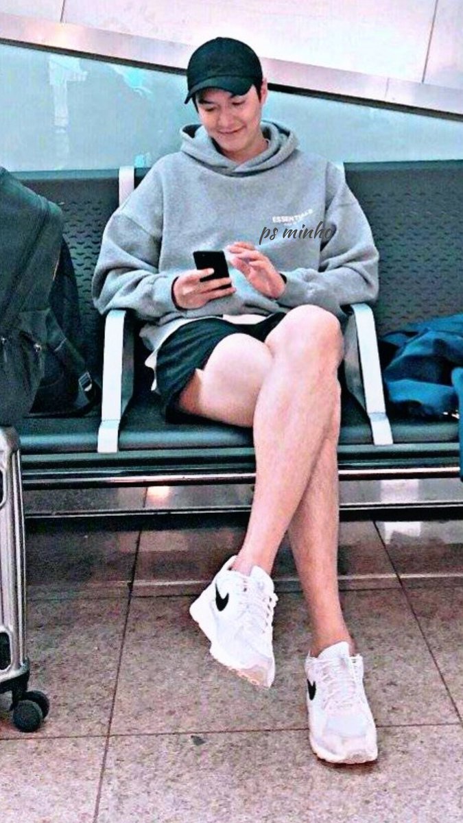 ps_minho's tweet photo. อายุสามสิบกว่าแล้ว ใส่สั้นแค่ไหนก็ไม่ได้นะมินโฮ 🥰😆😁 Reposted from @actorleeminho - - #regrann
.
#이민호 #LeeMinHo #WelcomeBackLeeMinHo​ #AlwayswithLeeMinho https://t.co/nvLHiUwwZj