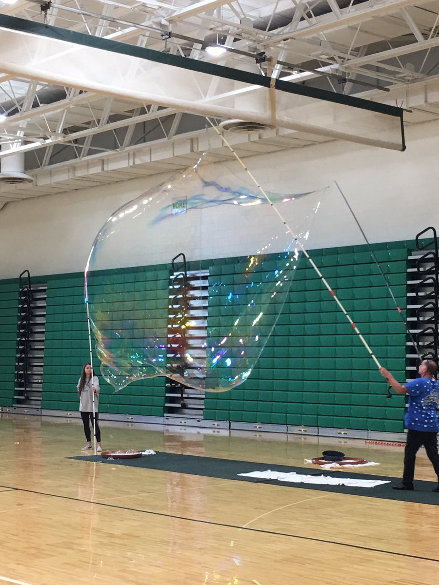 keithkelly82's tweet photo. Physics and Math cross-curricular project. Breaking the Guinness Book of World Record the largest bubble with Dr. Awesome! Kudos to Trevor Cowgill who headed up this project and worked with NASA to help others understand the math &amp; science. Thank you Ms. Thompson and Dr. Selent. https://t.co/nex9UrVqf9