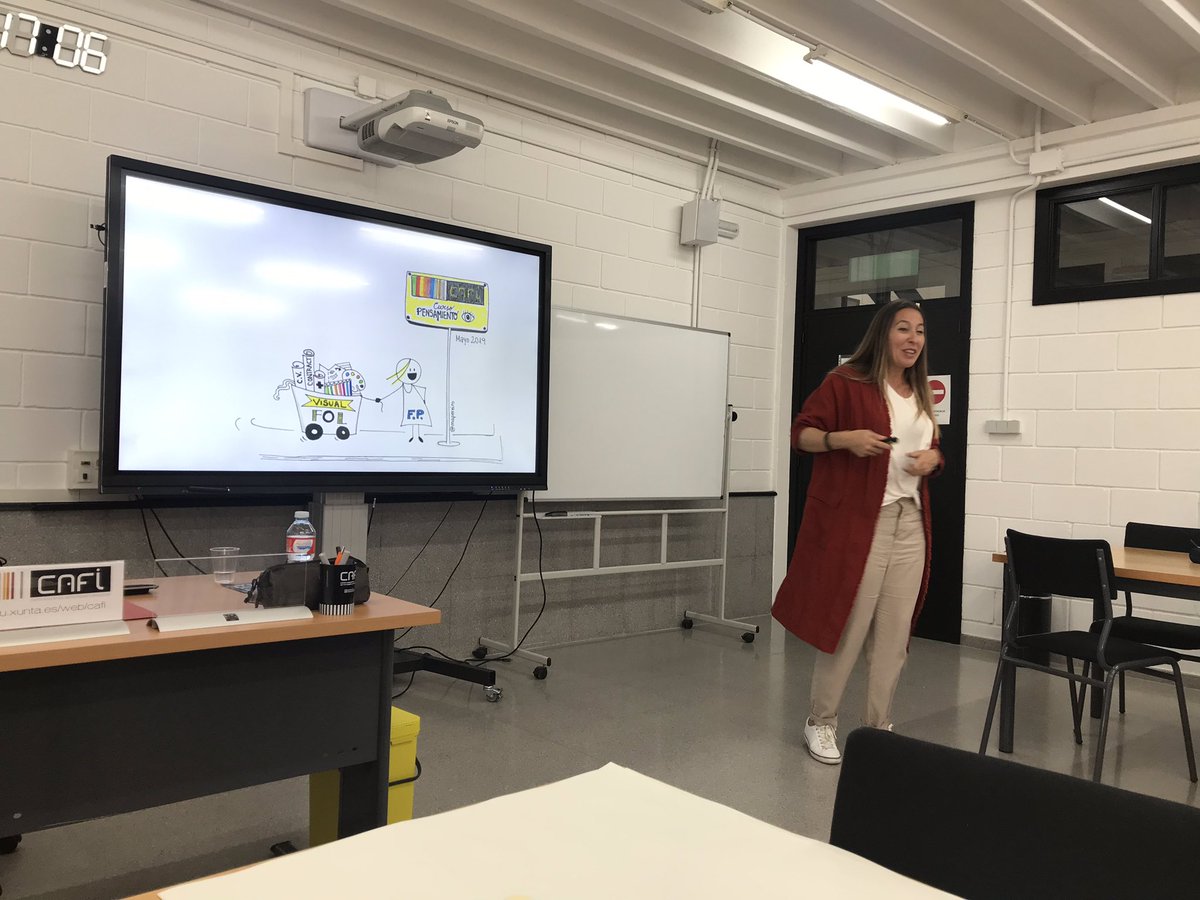 diana_pastoriza's tweet photo. Adiviñades quen nos dá a sesión de hoxe de #CAFI_visualthinking? Yeees! @mapereiro ❤️ que nos fala da súa experiencia de #apuntamentosvisuais en #FOL ⬇️ https://t.co/vAN2dbWRYi