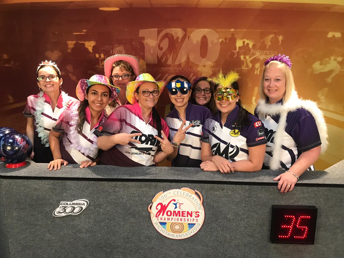 MariaJoseRodri's tweet photo. Good things happen when you are having fun🙃
🎳
Leading the all events for 43 minutes was fun!! Awesome bowling by kk as always😊
Bring it on Queens👸🏻
🎳
#ARTemis #bowling #pwba #stone8 #stone9 #professionalbowling #gobowling #bowlinglife #USBCQueens #USBCWomens https://t.co/4OkWZZiEK6