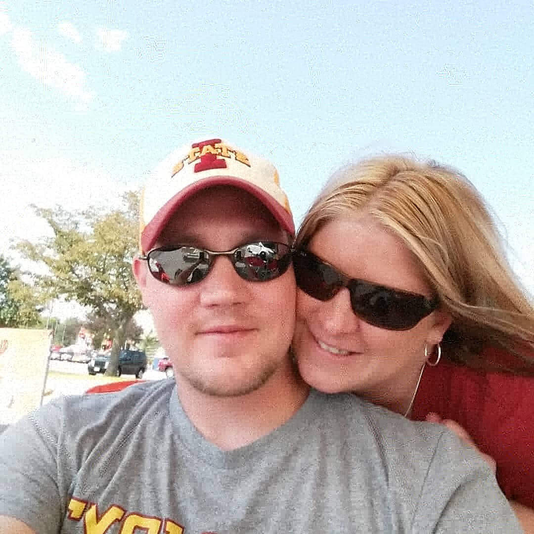 Happy anniversary to the love of my life Rebecca Cornish-Falk. 9 years of marriage, here's to many more. I cant imagine my life without you. Love you! 🍻🥂♥️