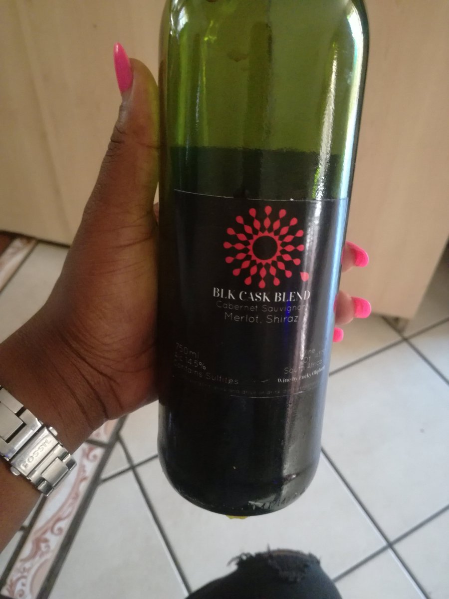 kateylumpkins's tweet photo. Aaah peeps our home, my neighbour and brother from another brother is on #TheDriveOnMetro with @moflavadj @patrickmandla1 @Senorita_Mo @BSpecial_One @Mike_Lebeko #luckyvine https://t.co/osYoea6g8m