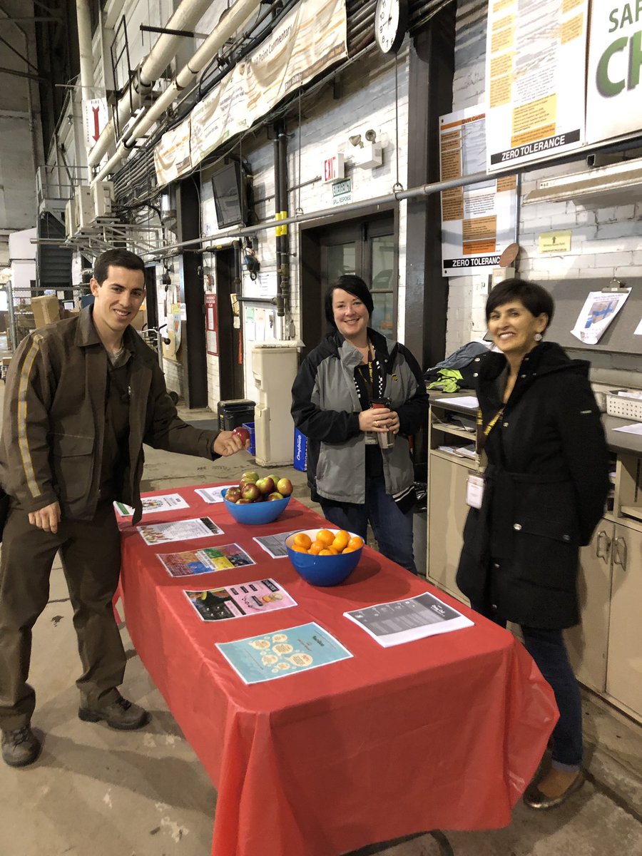 HicksTrav's tweet photo. Wellness Wednesday in Moncton!  CHSP committee members Ailish and Angeline provide some valuable information about eating healthy and some healthy snacks as well. @AndreasHartung3 @AGrandillo #UPSCanadaSafetyCup https://t.co/a6BoX7Gy3u