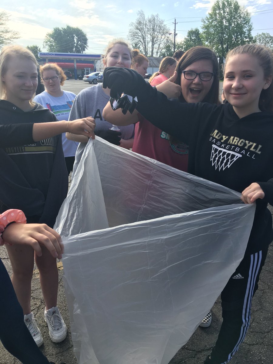 Super group of hard-working kids! #WeAreMG #servicelearning2019