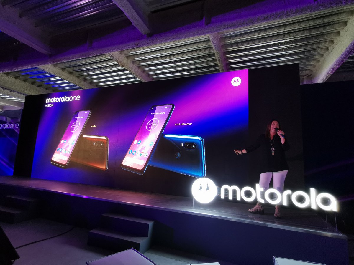 ubercriticos's tweet photo. #MotorolaOneVision llegará a partir de la próxima semana a un precio de $9,999 https://t.co/VGISSzfQDw