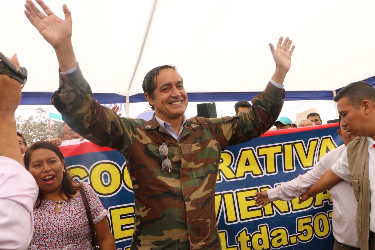 La pista de Campoy será una realidad, Alcalde Gonzáles junto la Coordinadora de ancha base de Campoy lo lograron.
#PrimeraPiedraEnCampoy