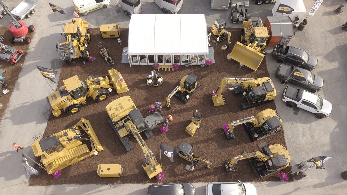 FinningNews's tweet photo. We've had a great day here at the #BalmoralShow19, showing off all of our awesome machines - let us know if you visited us on stand! #finning #caterpillar https://t.co/SlD8ledBIX