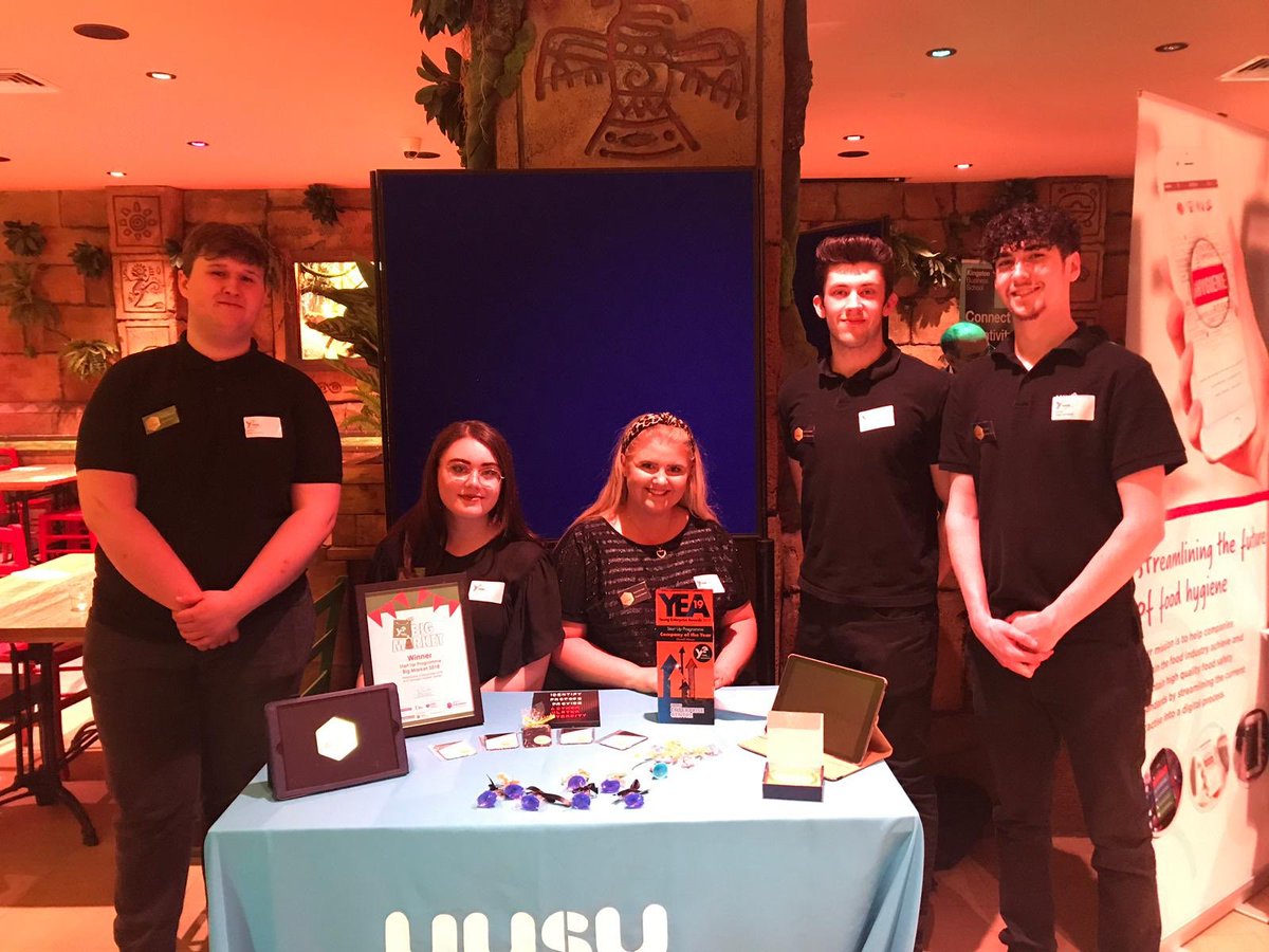 Today our @YE_NI <a href="/YeStartup/">YEStartup</a> team from Magee are in London competing in the UK Final representing #NorthernIreland best of luck guys <a href="/AetherUUM/">Aether</a> @UUSU