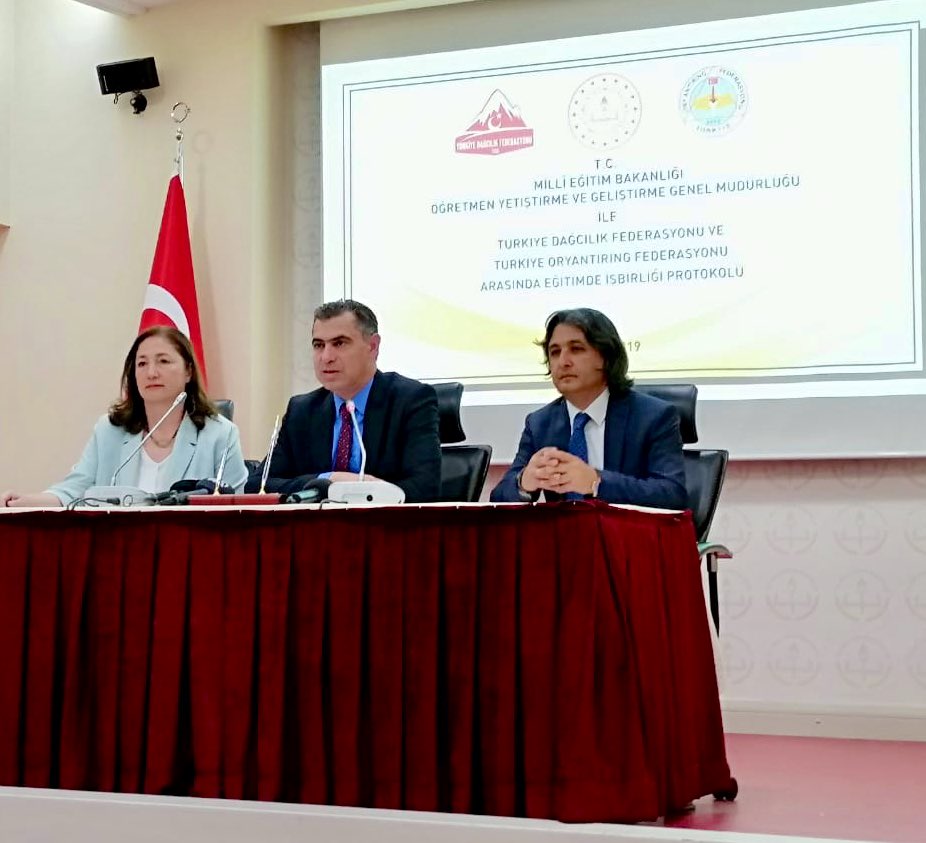 Milli Eğitim Bakanlığı ile öğretmenlerimizi dağlarla tanıştırmak için TDF <a href="/turkiyedagcilik/">Türkiye Dağcılık Federasyonu</a> olarak protokolümüzü imzaladık. Bu büyük projeye öncülük eden Bakanlarımız <a href="/kasapoglu/">Dr. Mehmet Kasapoğlu</a> ve <a href="/ziyaselcuk/">Ziya Selçuk</a> a minnettarız. <a href="/mehbaykan/">Mehmet Baykan</a> <a href="/kocakaya_murat/">MURAT KOCAKAYA</a> <a href="/hamzayerlikaya/">Hamza Yerlikaya 🇹🇷</a>