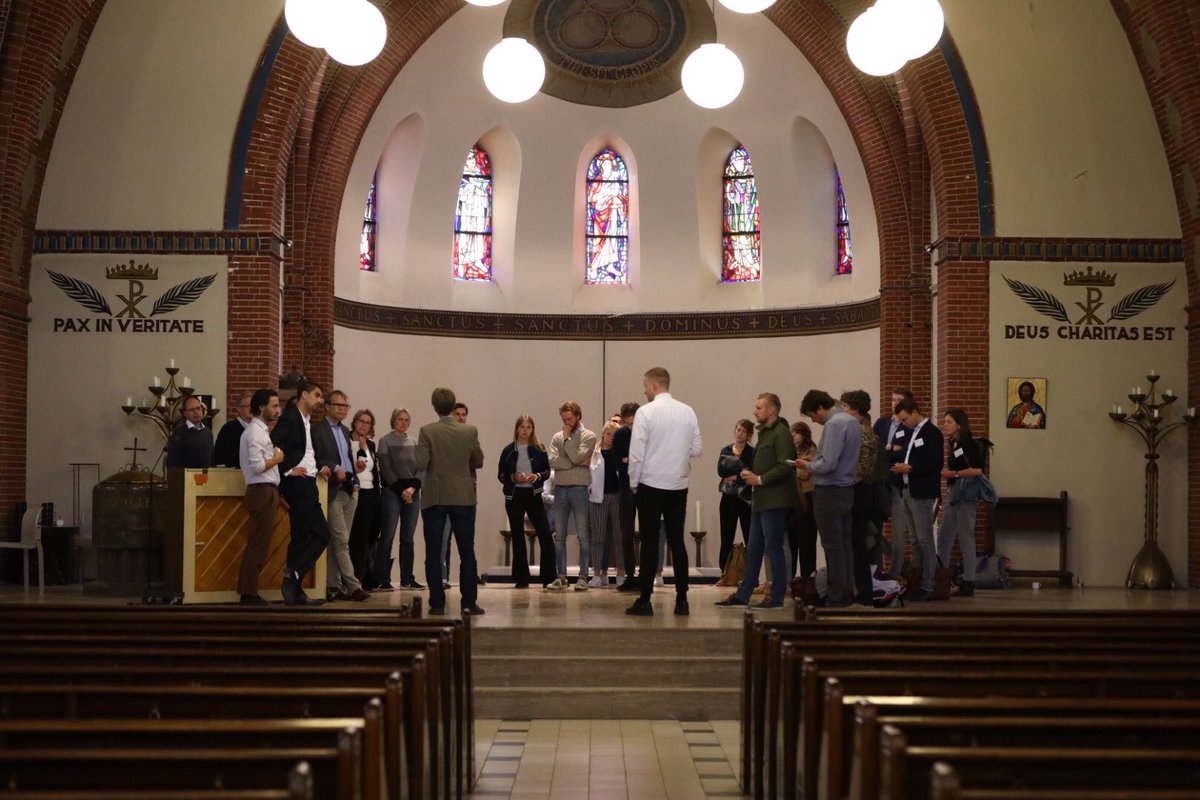 FuturesStudioUU's tweet image. A day with a ‘community of practice’. Seeing and experiencing with our own eyes the urban initiatives that shape the future, to investigate how @AgendaStad’s City Deals bring those practices further. The type of experiential learning that governance needs!