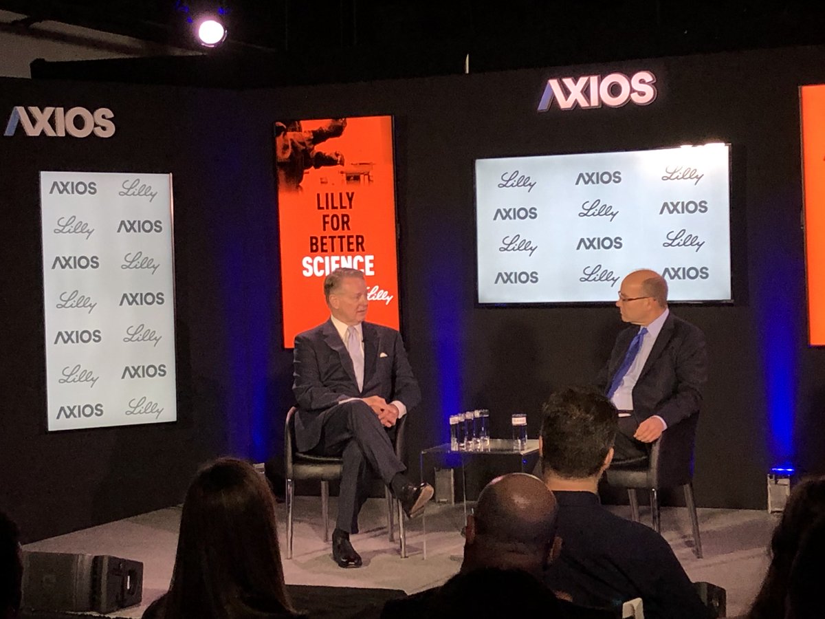 .@HuntingtonMayor Steve Williams spoke at an #Axios360 event this morning about @huntingtoncity's response to the opioid epidemic. Find out why @BloombergDotOrg named #Huntington a 2018 #MayorsChallenge winner for their plan to fight compassion fatigue: medium.com/@BloombergCiti…