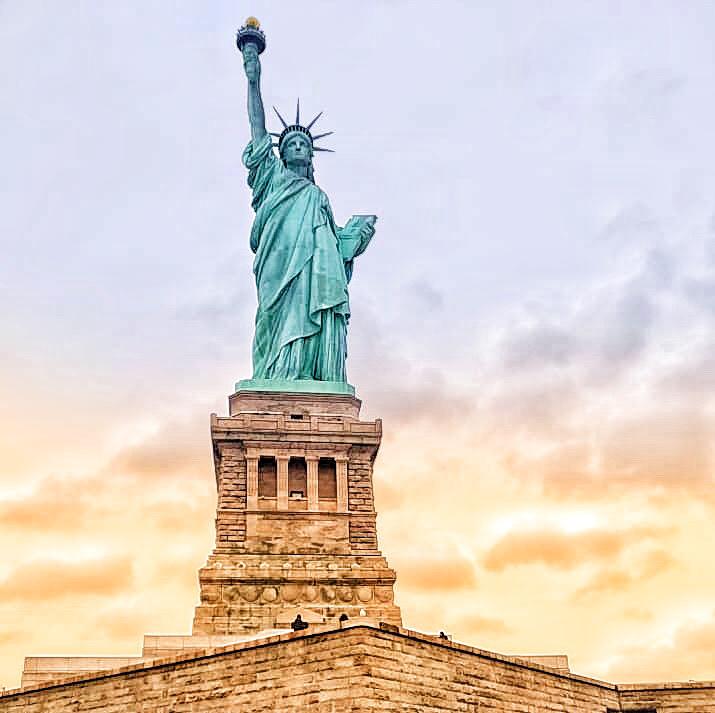 IndianTouristB's tweet photo. Statue Of Liberty
"I hopped on the boat and made my way up to the top deck. I could feel the boat tilted.."  https://t.co/5vx6brjaGE https://t.co/yC9GWpUTqc