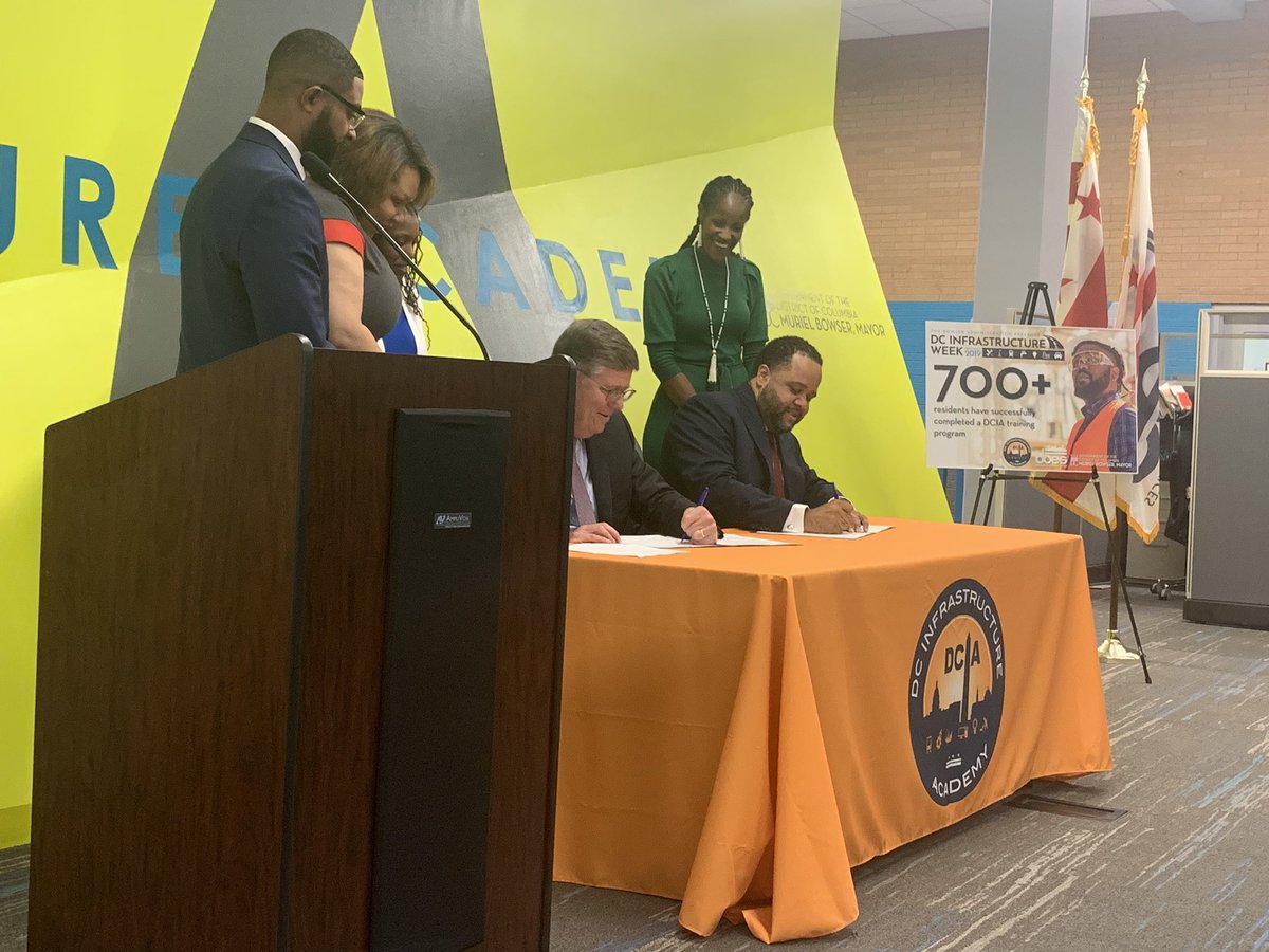 DarrellGastonDC's tweet photo. Excited to join @DOES_DC, @DrUniqueMH, &amp; City Administrator @Young_CityDC on expanding programs at the DCIA! Look forward with working with them as the ANC Commissioner! https://t.co/KunOBZYhqN