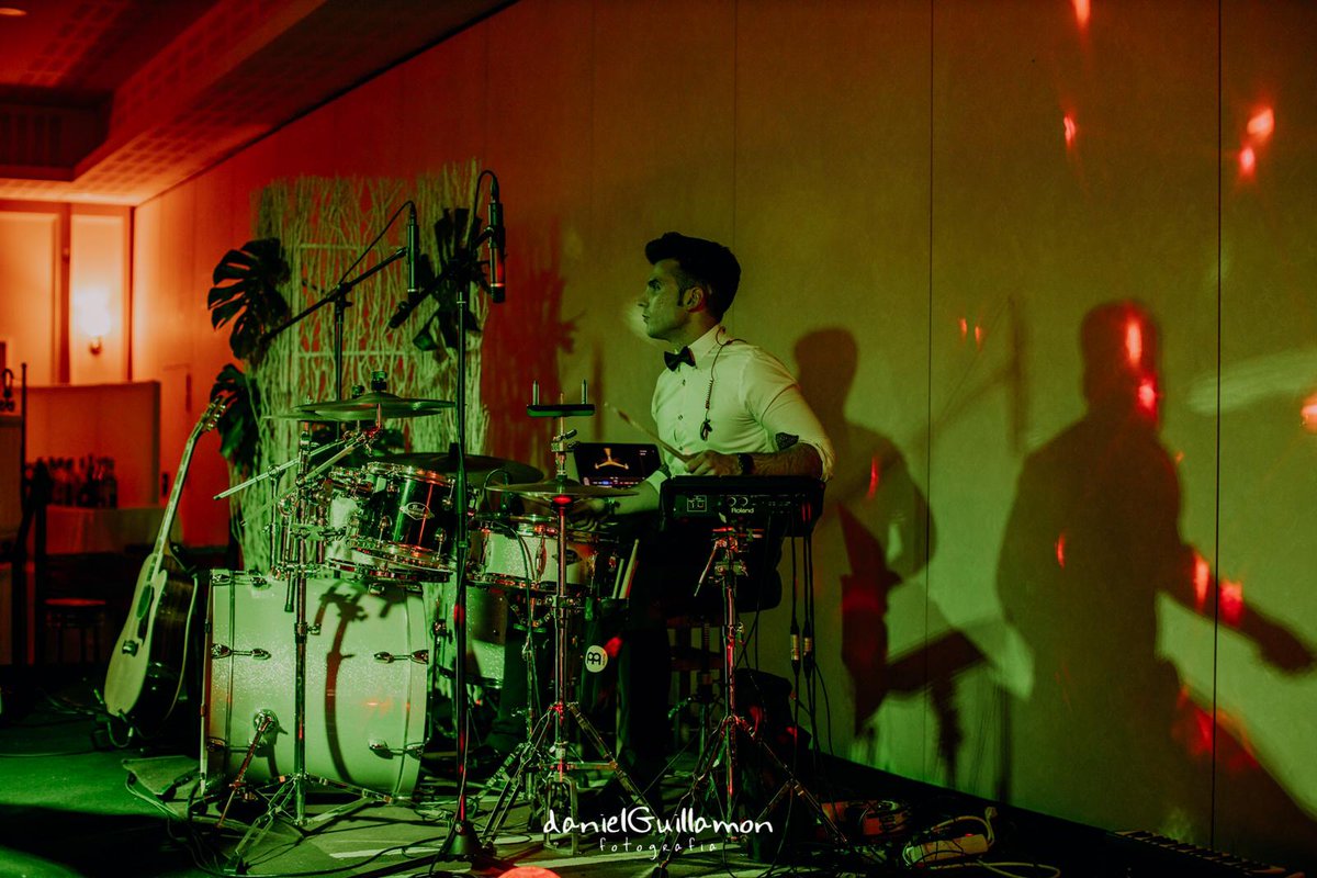 INDIMUSICA's tweet photo. 🥁

Foto de @danielguillamon 

#livemusic #indi #weddings #rinconhuertano #murcia #danielguillamon https://t.co/zoz4SxCh3L