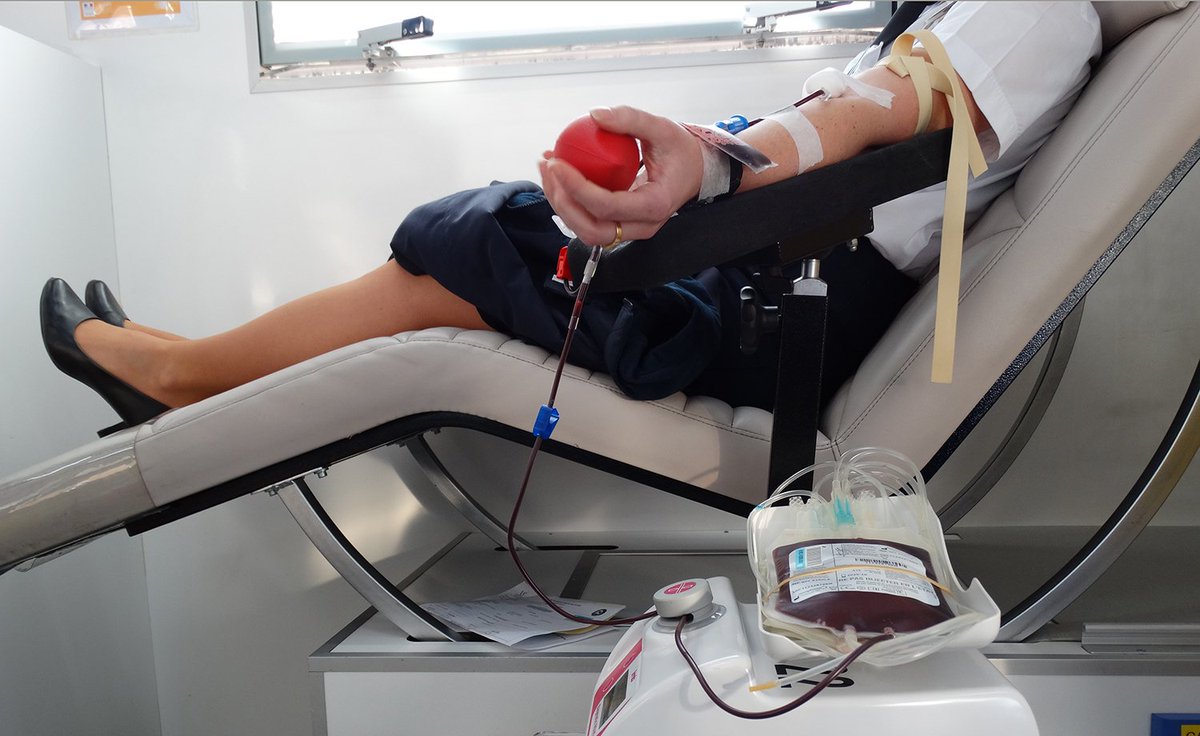 santearmees's tweet photo. #DonDeSang 💉 C'est le moment de se mobiliser pour nos forces #armées !
Face à la pénurie de #sang de groupe O, le Centre de #transfusion sanguine des armées lance un appel urgent au don. Retrouvez toutes les informations ici ➡���https://t.co/mu31c5DkRO https://t.co/8hWV87V1J8