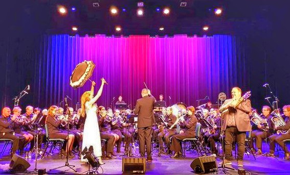 michelinevh's tweet photo. In the paper! @brelandbrass is celebrating its 75th performance!! Each concert with a local orchestra! https://t.co/CqvyAASDzt  #brel #brass #chanson #jacquesbrel #singinenglish #singinfrench #singing @chanteuse #music #art #lovesinging #basstrombone #aneveningout https://t.co/46dq3ykbAb