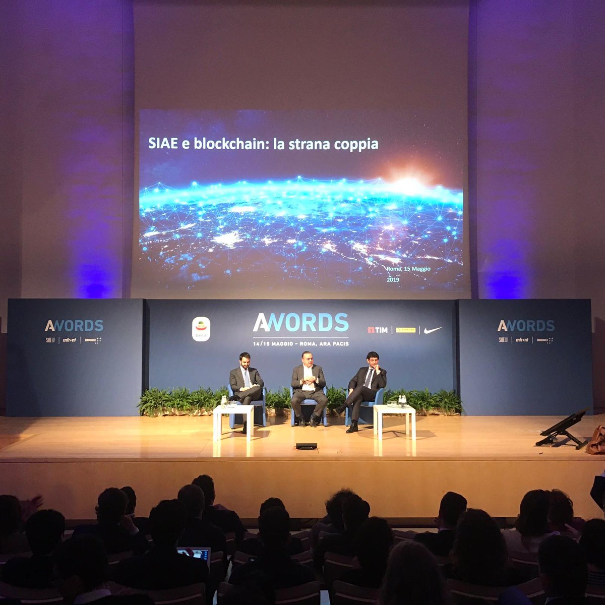 LauraCappelloBC's tweet image. @GLComandini e #BlockchainCore con @SIAE_Official e @SapienzaRoma presenti questa mattina all&apos;evento sulla #blockchain all&apos;Ara Pacis di Roma organizzato dalla Lega Serie A e dalla Società Italiana degli Autori ed Editori: &quot;Stiamo lavorando con quelli bravi&quot;.