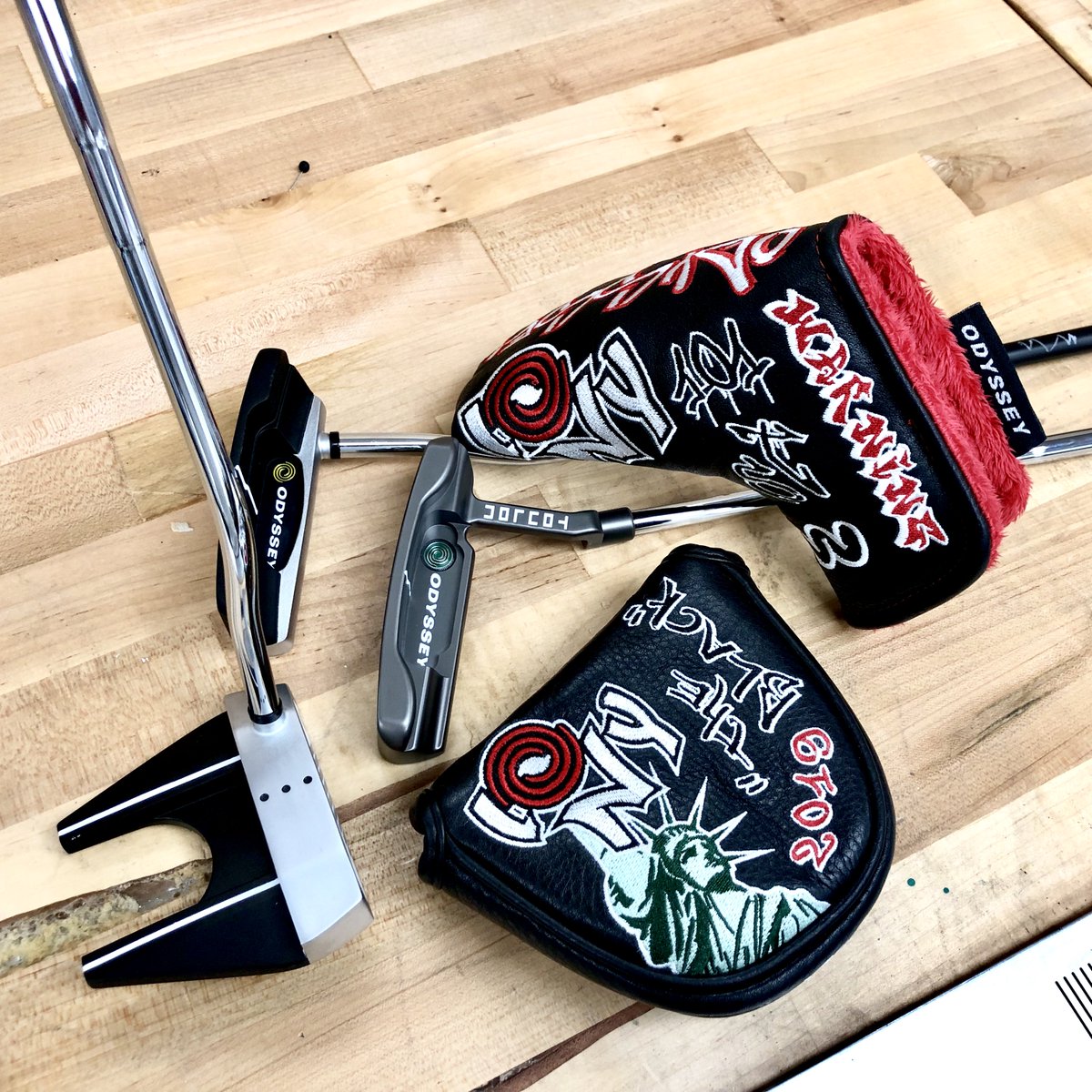 🚨COMPETITION ALERT🚨 

Simply RETWEET this tweet &amp; FOLLOW <a href="/OdysseyEurope/">Nicholas Christensen-Secker</a> to WIN 1 of 4 very Special Edition May Major Headcovers (2 mallets &amp; 2 blades) created for 'The Black' 🗽

Good luck! #1PutterInGolf