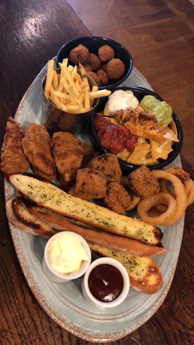 With a new menu comes fabulous new dishes. We have plenty of exciting new dishes, why not book a table and come and enjoy them with our new cocktails 🍽🍹#slugandlettuce #newmenu #yummu