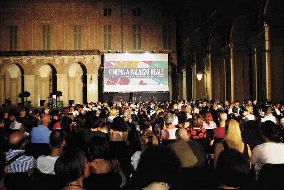 #PlayMW ogni estate, la Corte d'Onore di Palazzo Reale si trasforma in un grande cinema a cielo aperto: è la rassegna Cinema a Palazzo di <a href="/distrettocinema/">distretto cinema</a>. A partire da metà luglio l'edizione 2019 #MuseumWeek