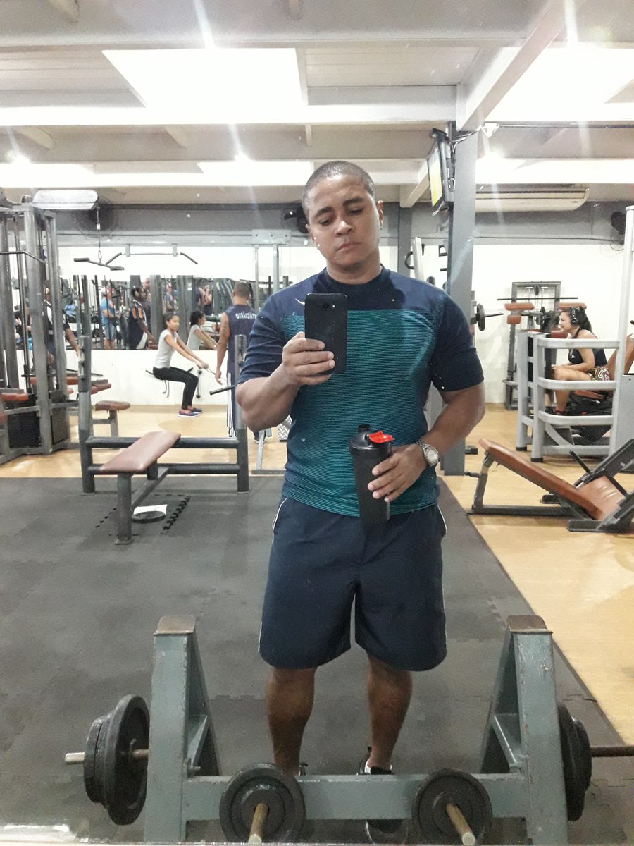 naldocastrosilv's tweet photo. Segue o plano #QuartaDetremuraSDV #boaforma #13memo #gym #fitness #lifestyle #facanabota #vemmonstro #fikagrandeporra #bodybuilding #concurseiro #caveirapreta #semperderofoco #oldschool #forçaehonra https://t.co/3ew22XhxZA