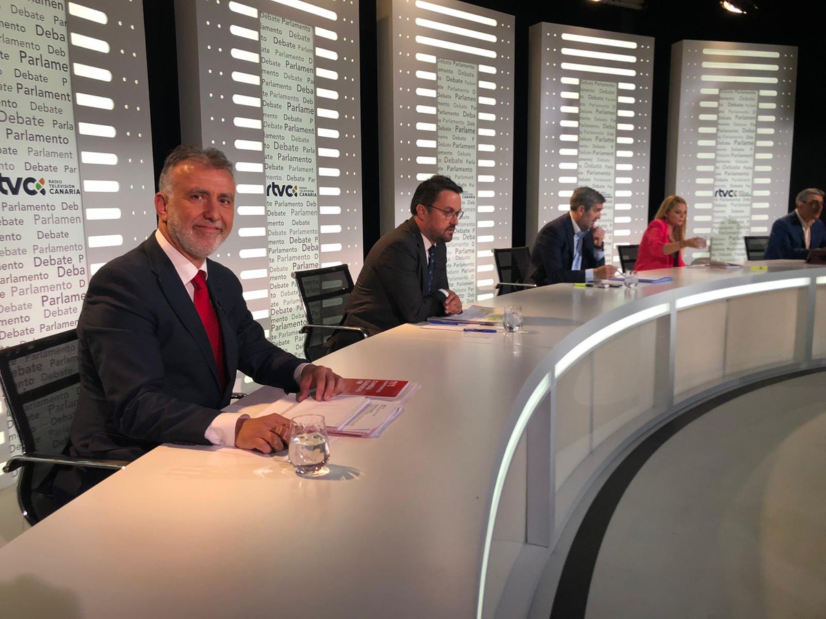 Sorprede que Asier Antona base sus ataque contra <a href="/avtorresp/">Ángel Víctor Torres Pérez</a> como si de una debate del Cabildo de Gran Canaria se tratara. Sabe que si se habla de lo mal que funcionan las cosas en Canarias, el PP es cómplice de CC.#RTVCDebate #DebateRTVC #AngelVictorPresidente