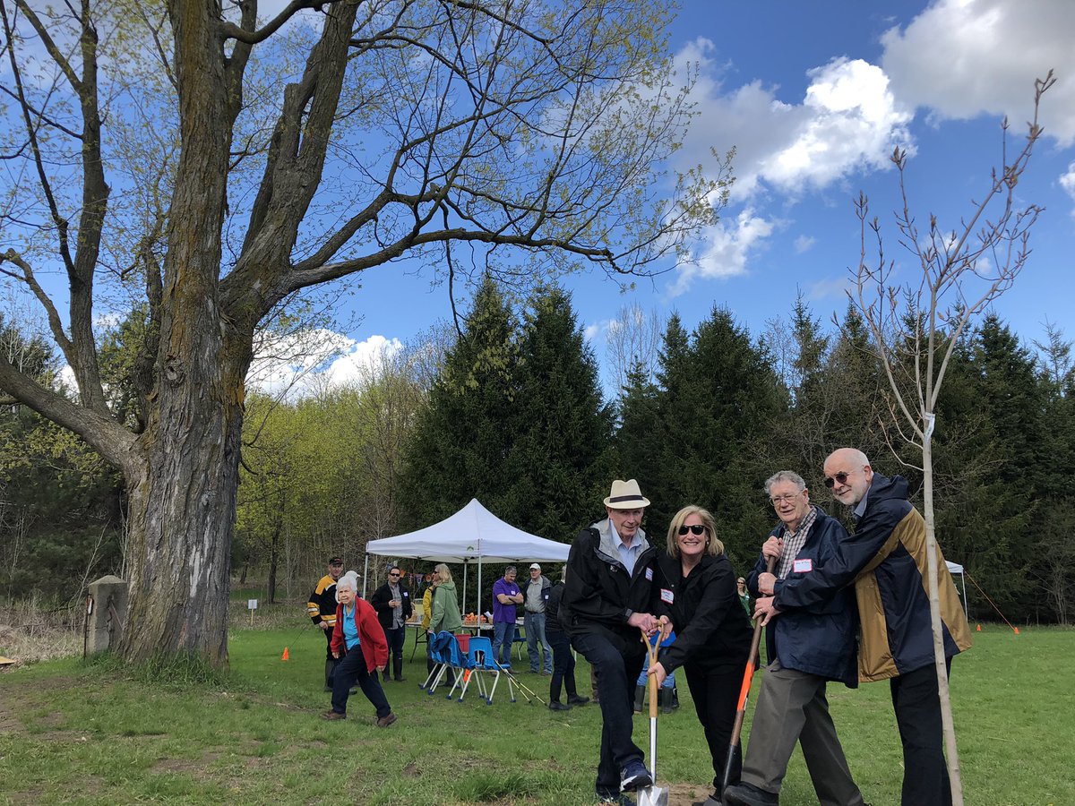 RichMacTeach's tweet photo. Day22 50in50! @yrdsb celebrates the 50th Anniversary of BORC with original Principal MAC McRoberts and OE teacher Bill Oliver in attendance! #50forwardYRDSB @KenPettigrew2 @InspireOutside @heathersears7 https://t.co/awwA0pO5C6