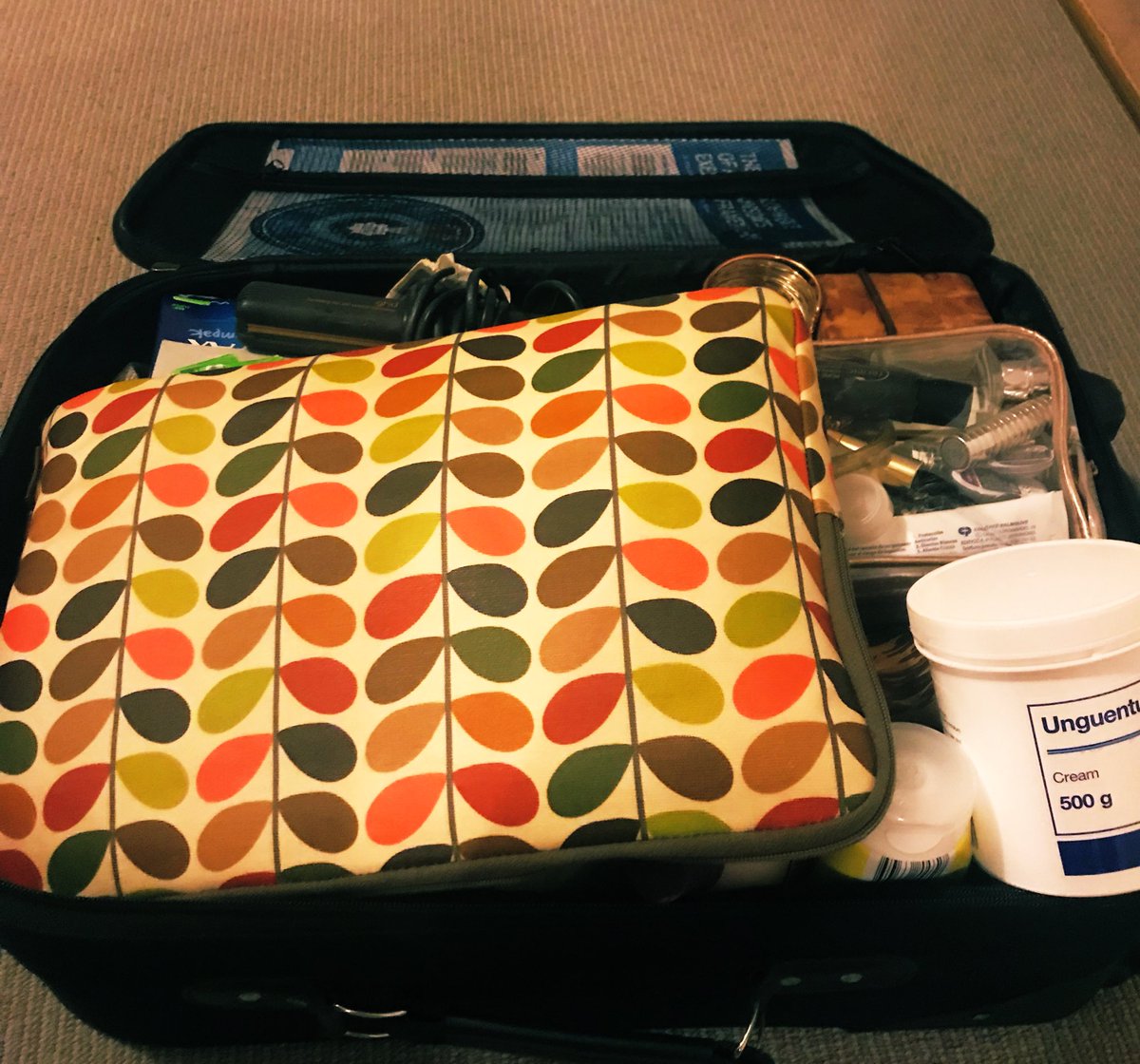 PhysioBec's tweet image. Bag packed and ready for an early train to Manchester tomorrow to spend some quality time working on next steps for the #ExerciseFramework with the awesome Exercise HUB core team (&amp;amp; friends) As part of the @ParkinsonsEN conference 🙌🏻🙌🏻
@ParkinsonsUK @julie_physio @KBakerPhysio