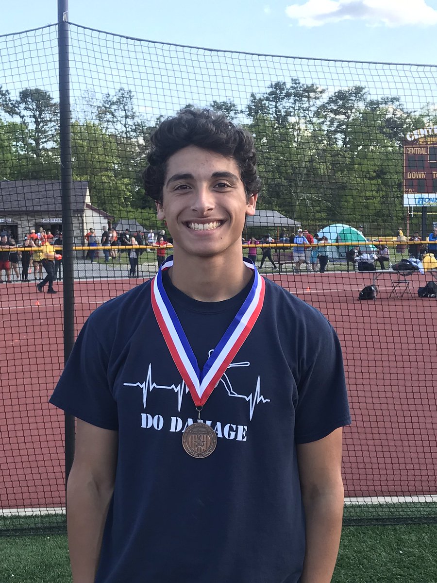 mhsstrack's tweet photo. Congrats to Aaron Stillitano on placing 3rd in the 100 at Shore Conference! Aaron set a new school record of 10.97. https://t.co/ZjU5GiYKZv