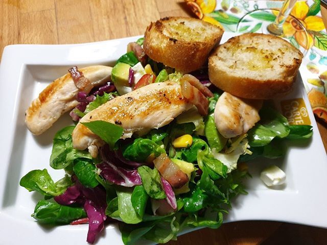 FoozMarket's tweet photo. With a bit of #extravirginolive oil everything tastes better😋

#oliveoil #buyonline #farmersmarket #foozmarket #buyfromthefarmer #onlineshopping #naturalfood #superfood #healthyfood #heatlhyliving #vegan #mediterraneandiet #italianoliveoil #realfood … https://t.co/h6qW9m2Gvh https://t.co/bHqF4SNA7a