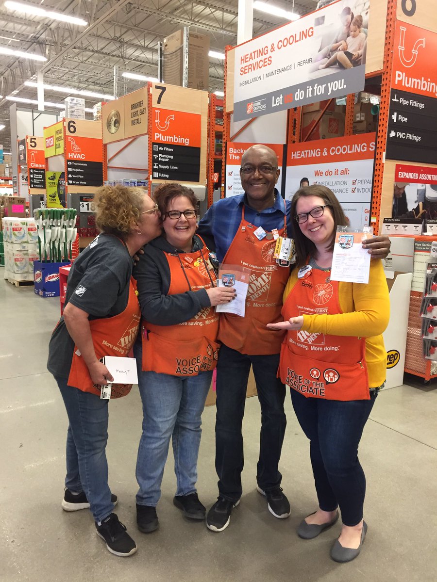 Erin Watson (@erin_k_watson) on Twitter photo Associates giving back to one another!! #AwesomeTeam #WhoDoesntLikeAHomie <a href="/bethTHD/">Beth Parker</a> <a href="/TomTaylor2189/">Tommy Taylor</a> @TrudellM <a href="/veenstra_jordan/">Jordan Veenstra</a> Associates giving back to one another!! #AwesomeTeam #WhoDoesntLikeAHomie <a href="/bethTHD/">Beth Parker</a> <a href="/TomTaylor2189/">Tommy Taylor</a> @TrudellM <a href="/veenstra_jordan/">Jordan Veenstra</a>
