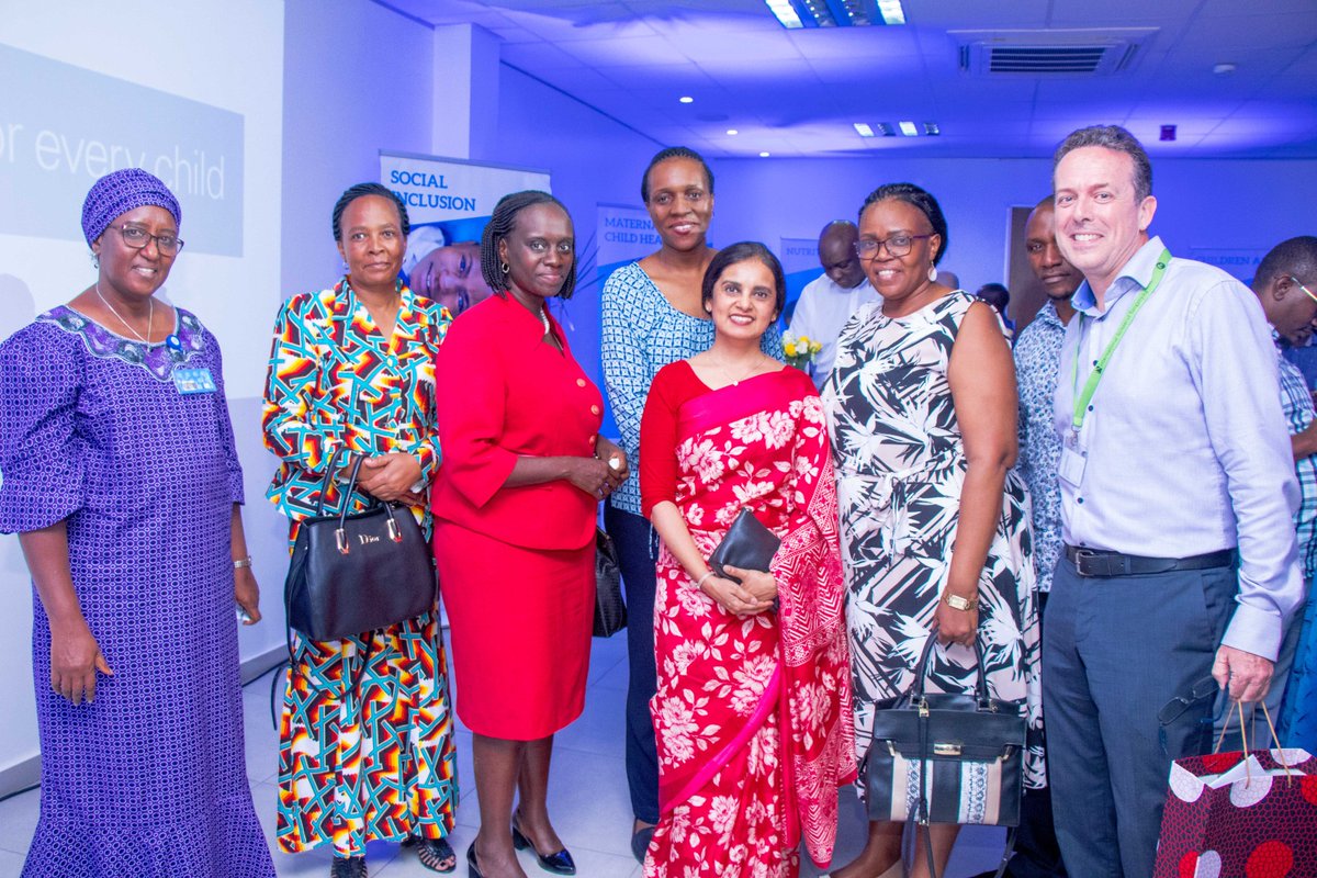 UNICEFTanzania's tweet photo. “It has truly been an absolute pleasure to work with all of you to serve the children of Tanzania” says outgoing @UNICEFTanzania Rep @maniza_zaman as she bids farewell to partners and UN family.
Asante sana @maniza_zaman na kwaheri!
#ChangeMaker4Children https://t.co/S6lWZx6i7R