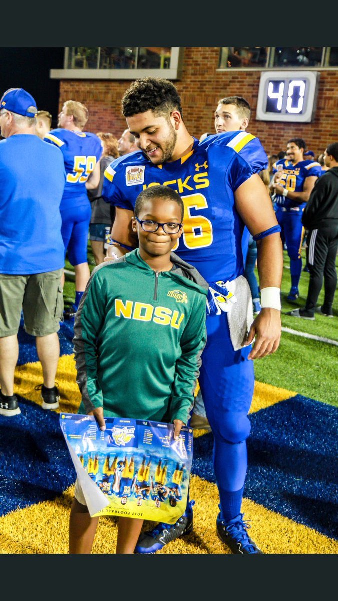 NFLDraft_2020's tweet image. 2020 NFL Top Seniors: FB
10 Beau Bisharat COLORADO
9 Luke Sellers SOUTH DAKOTA STATE
8 Richie Worship PURDUE
7 Charlie Taumoepeau PORTLAND STATE